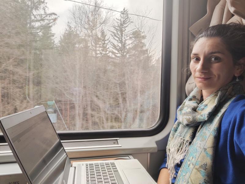 How To Save Money by Using Trains When Travelling