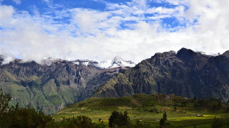 Things to do in Colca Canyon - hiking, hot springs and watching condors