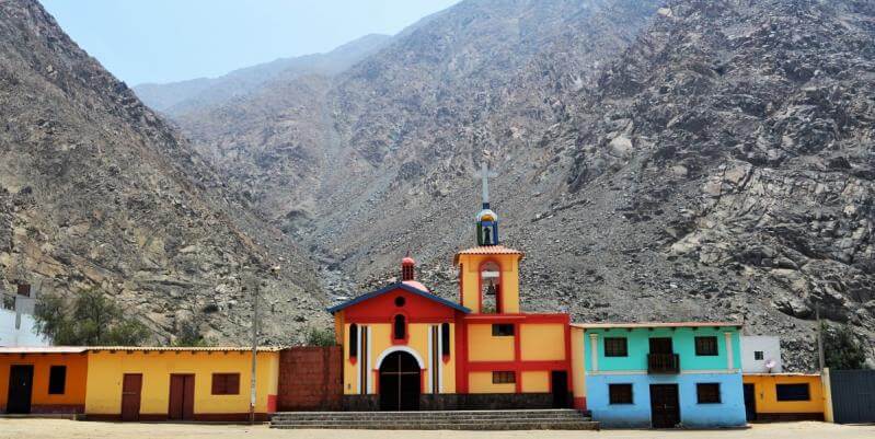 One day trip to subtropical desert in Lima region